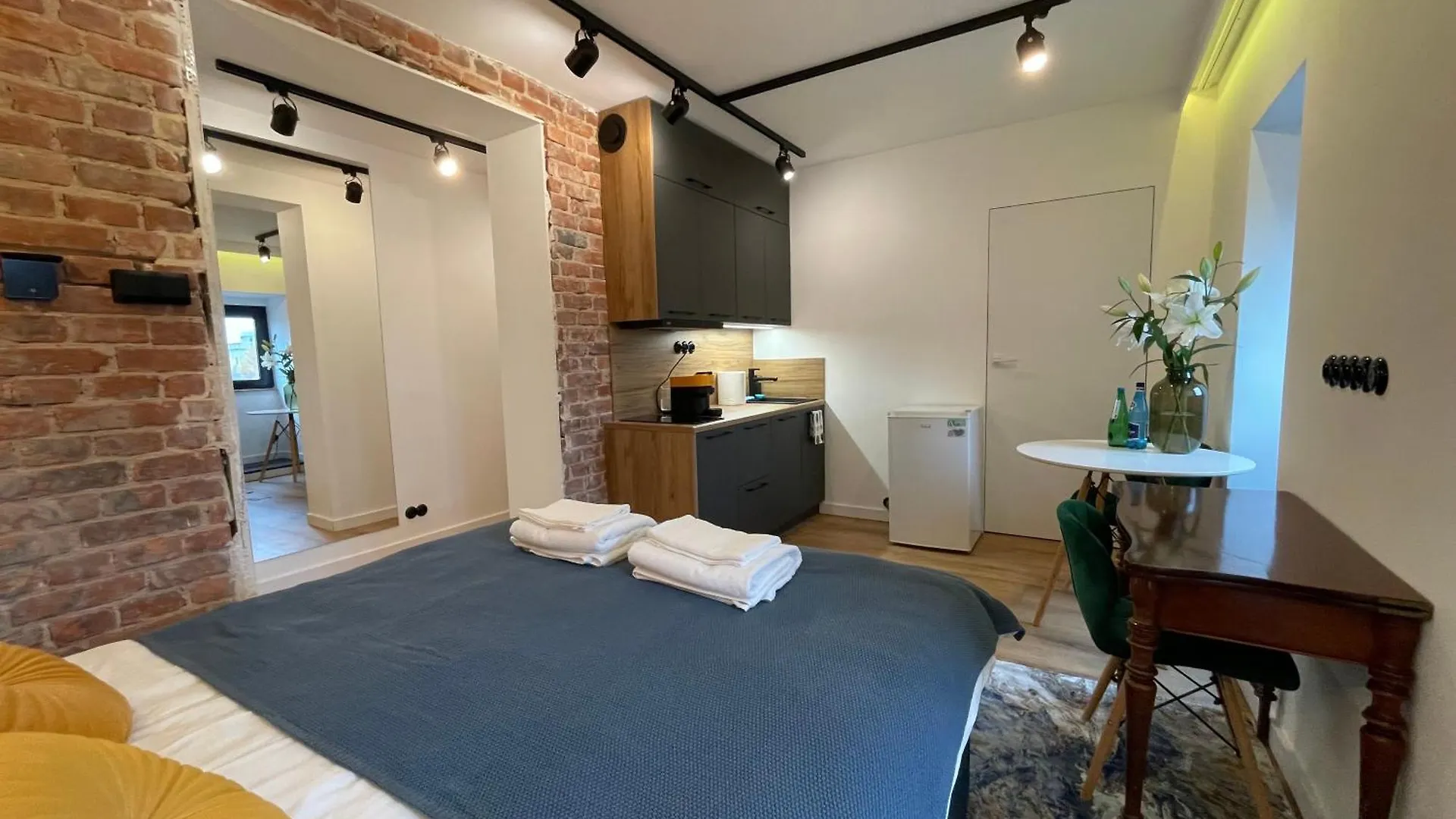 Kolejowa To Twoj Loft W Poznaniu! #Apc Apartments Poland